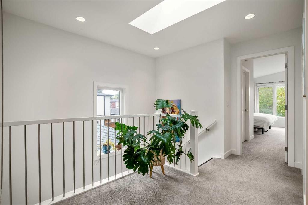 3334 42 Street Sw, Calgary, AB