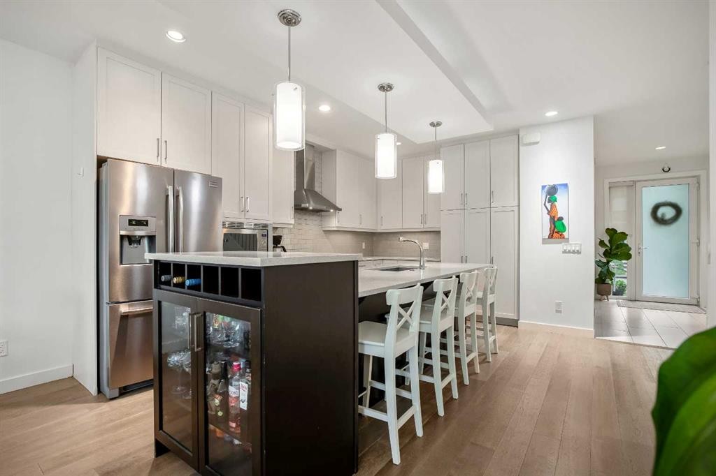 3334 42 Street Sw, Calgary, AB