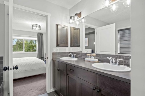34 Walgrove Terrace Se, Calgary, AB 