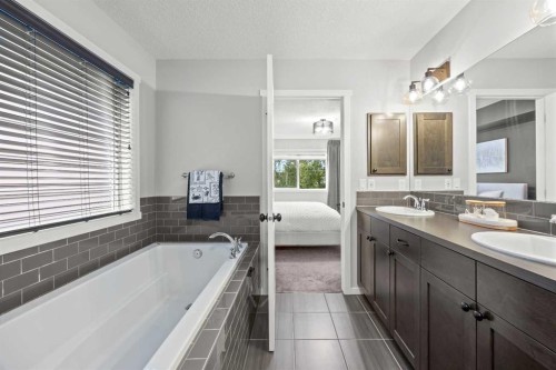 34 Walgrove Terrace Se, Calgary, AB 