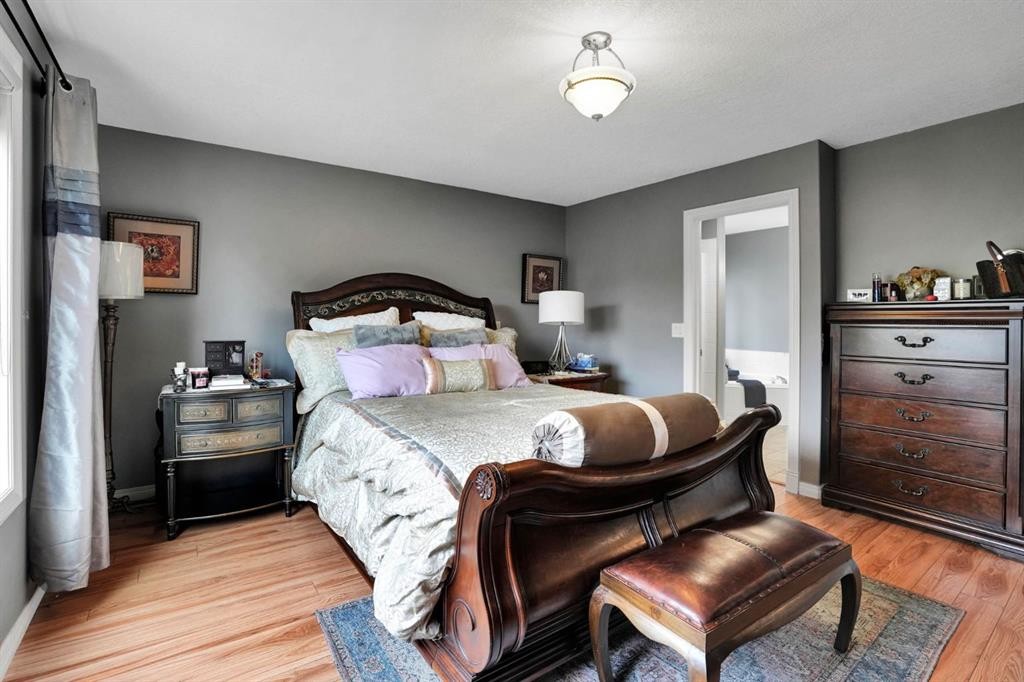 54 Royal Crest Way Nw, Calgary, AB