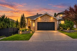 54 ROYAL CREST Way Calgary, AB T3G 4M7