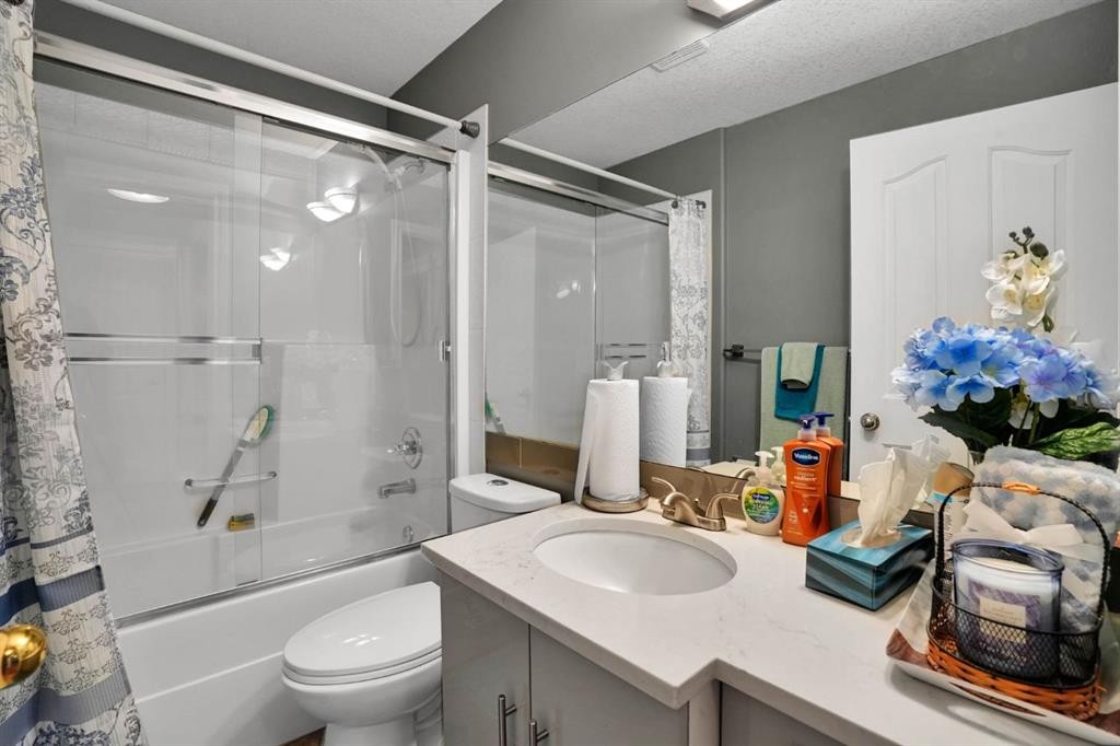54 Royal Crest Way Nw, Calgary, AB