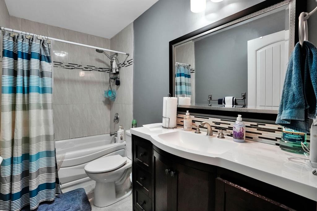 54 Royal Crest Way Nw, Calgary, AB