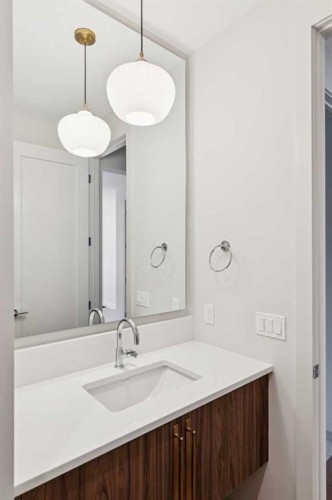 2 Rock Lake View Nw, Calgary, AB 