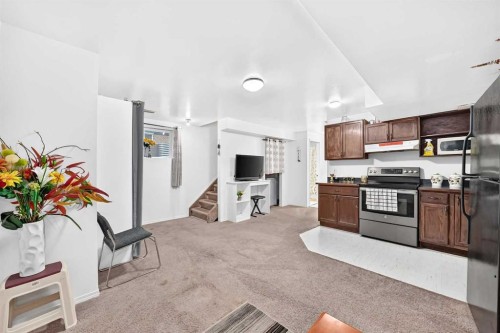 303 Saddlebrook Circle Ne, Calgary, AB 