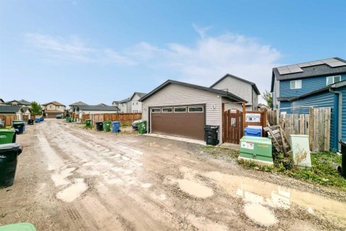 303 Saddlebrook Circle Ne, Calgary, AB 