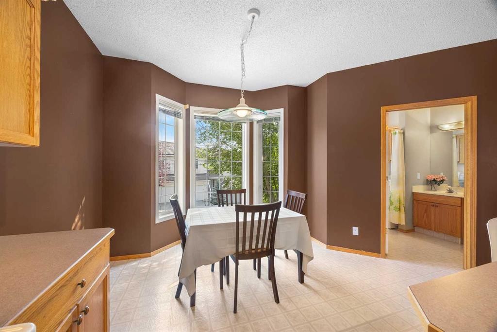 36 Hamptons Link Nw, Calgary, AB