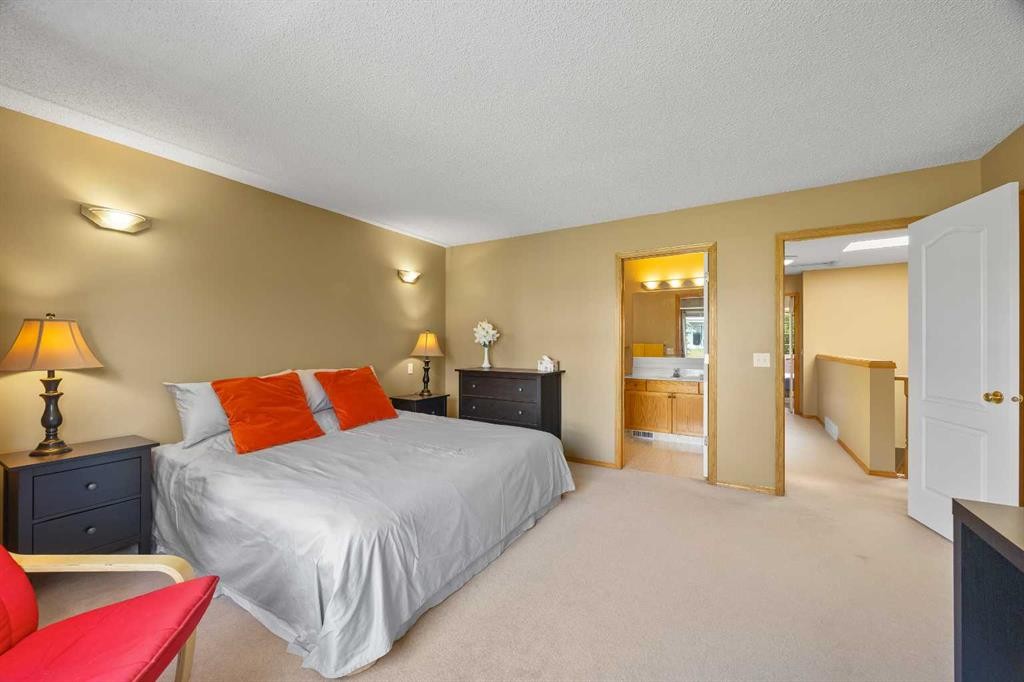 36 Hamptons Link Nw, Calgary, AB