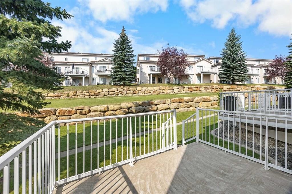 36 Hamptons Link Nw, Calgary, AB