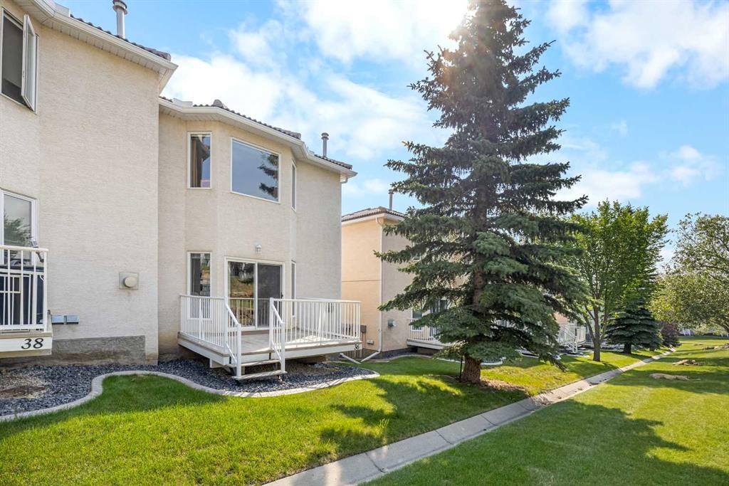 36 Hamptons Link Nw, Calgary, AB