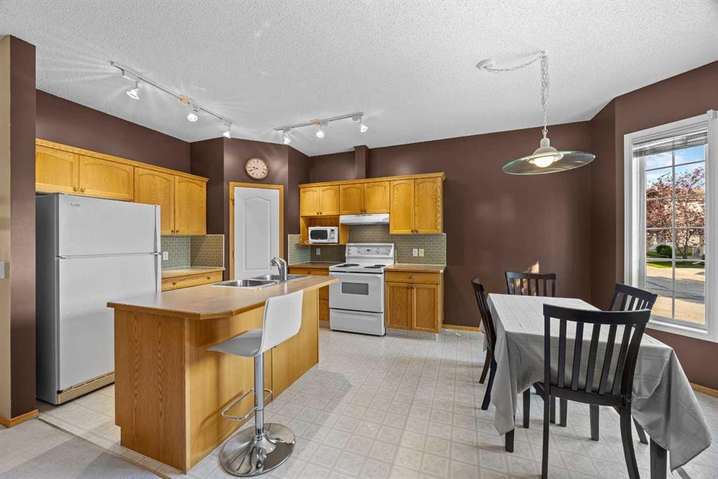 36 Hamptons Link Nw, Calgary, AB