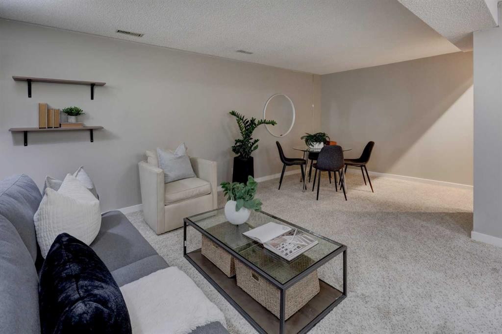 236 Cedarwood Park Sw, Calgary, AB
