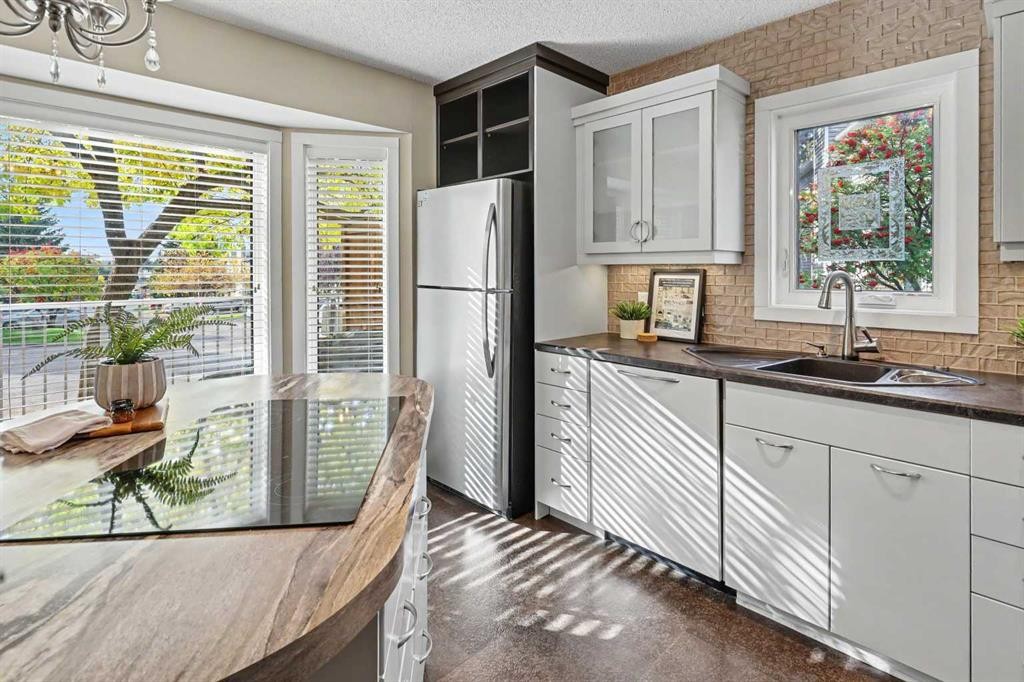 236 Cedarwood Park Sw, Calgary, AB