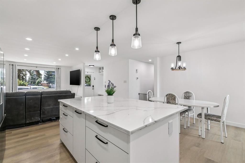 3812 3 Avenue Sw, Calgary, AB