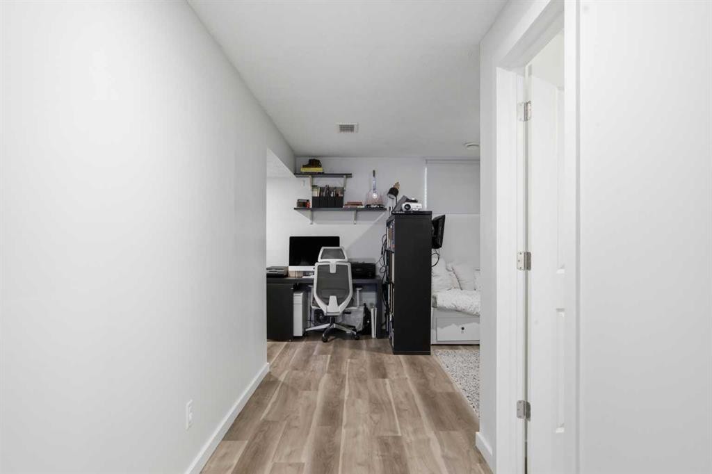 406 Masters Road Se, Calgary, AB