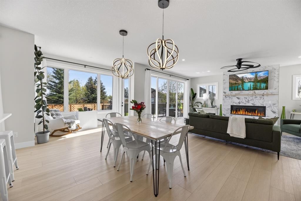 30 Silverstone Place, Didsbury, AB