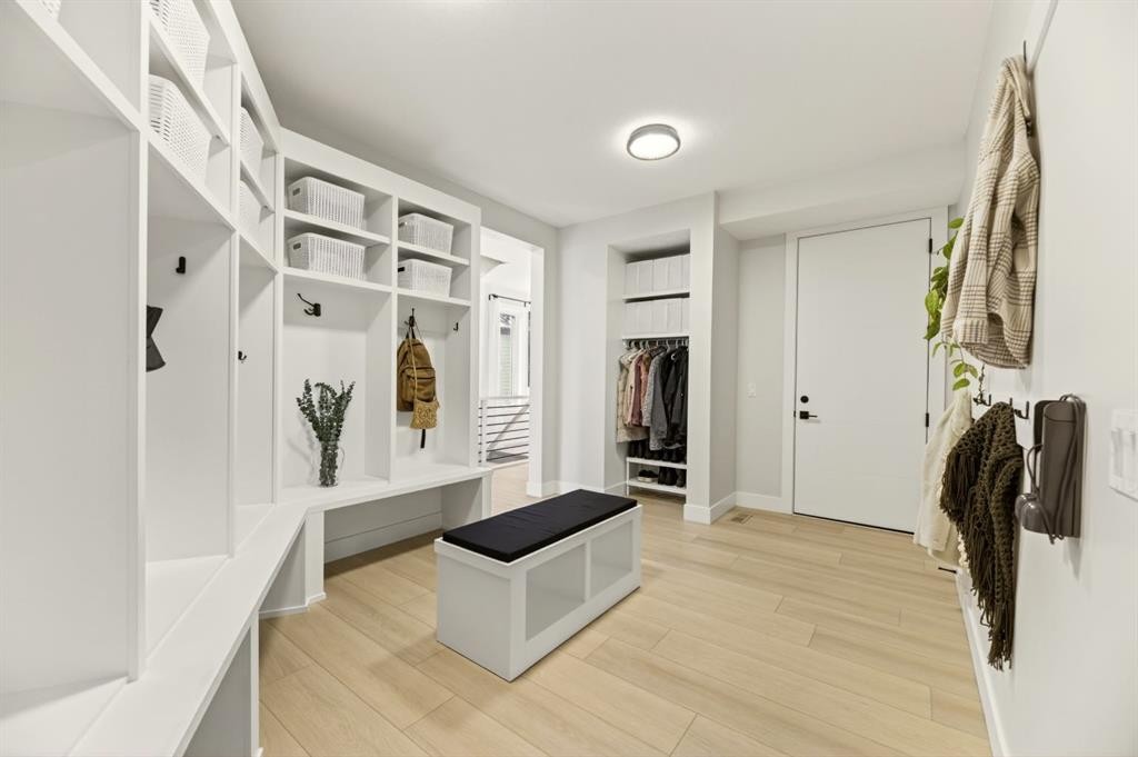 30 Silverstone Place, Didsbury, AB