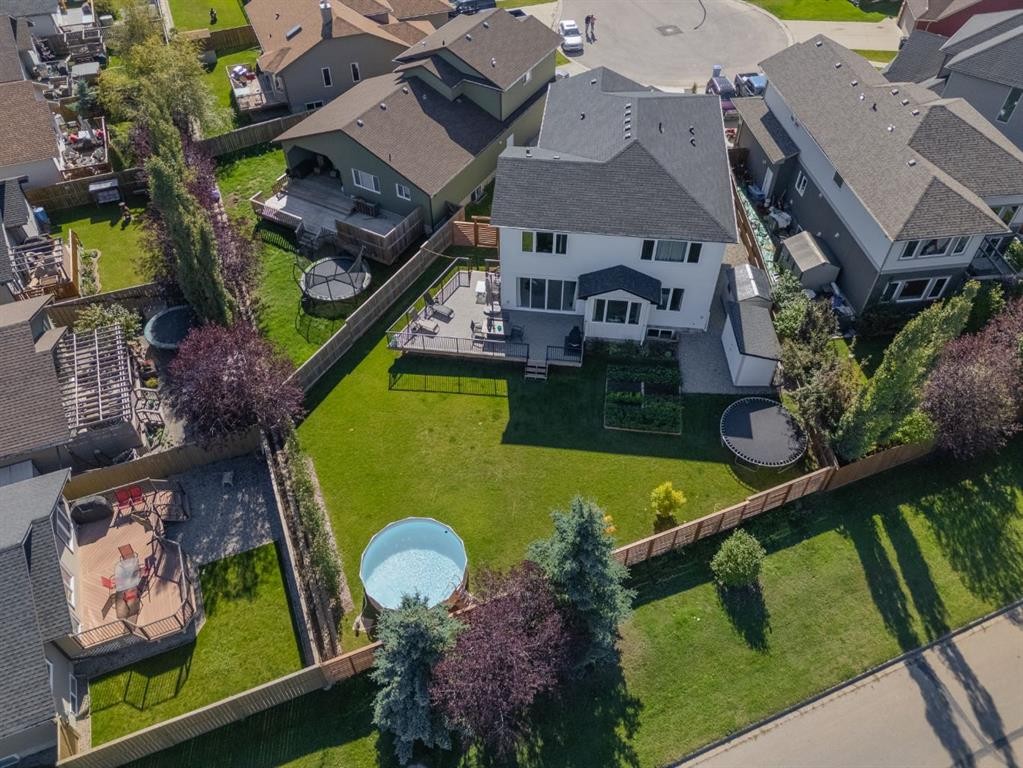 30 Silverstone Place, Didsbury, AB