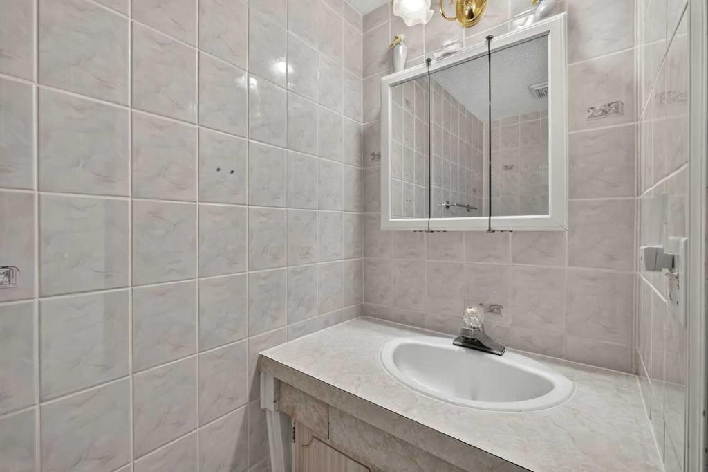 207 Penworth Drive Se, Calgary, AB