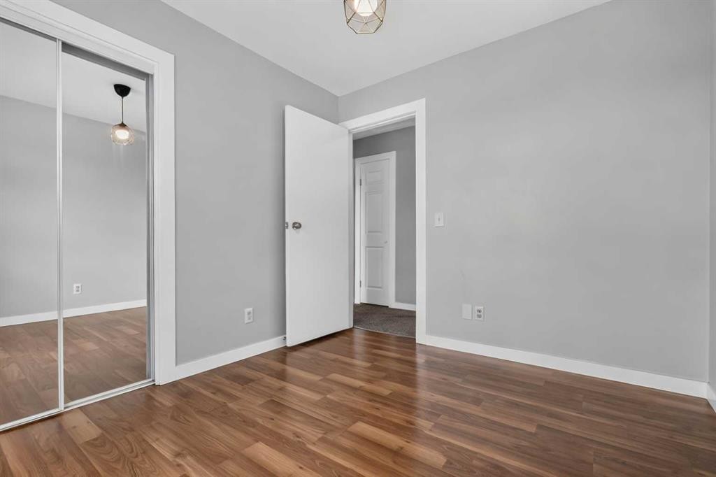 207 Penworth Drive Se, Calgary, AB