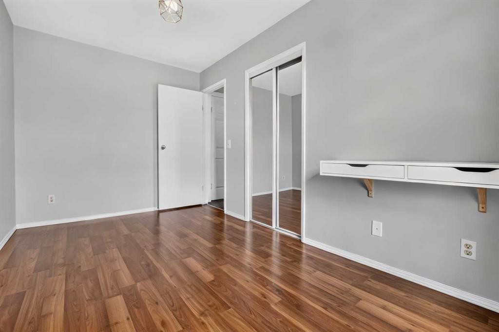 207 Penworth Drive Se, Calgary, AB