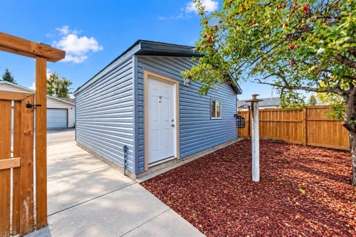 1903 62 Street Ne, Calgary, AB 
