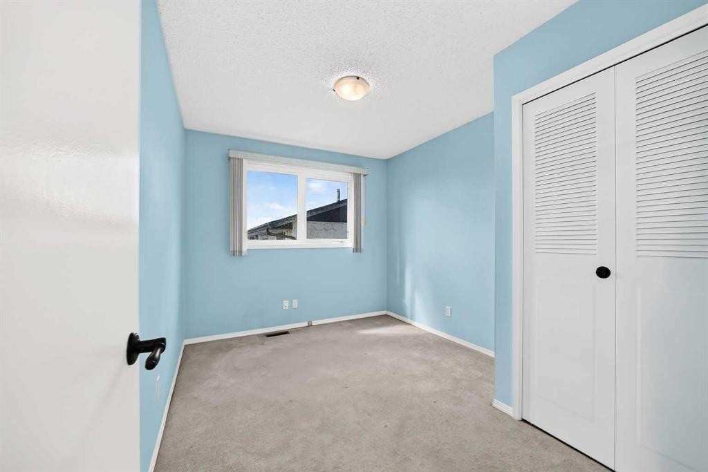 15 Maidstone Place Ne, Calgary, AB