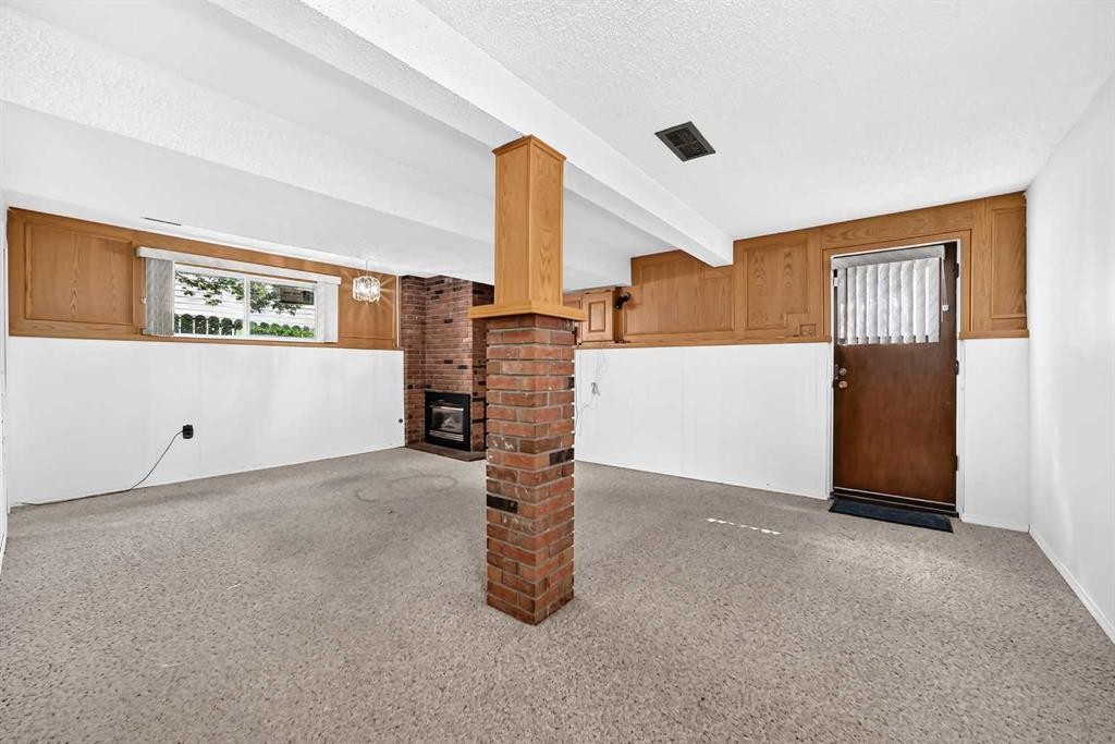 15 Maidstone Place Ne, Calgary, AB