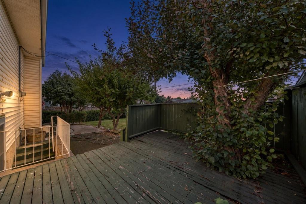 15 Maidstone Place Ne, Calgary, AB