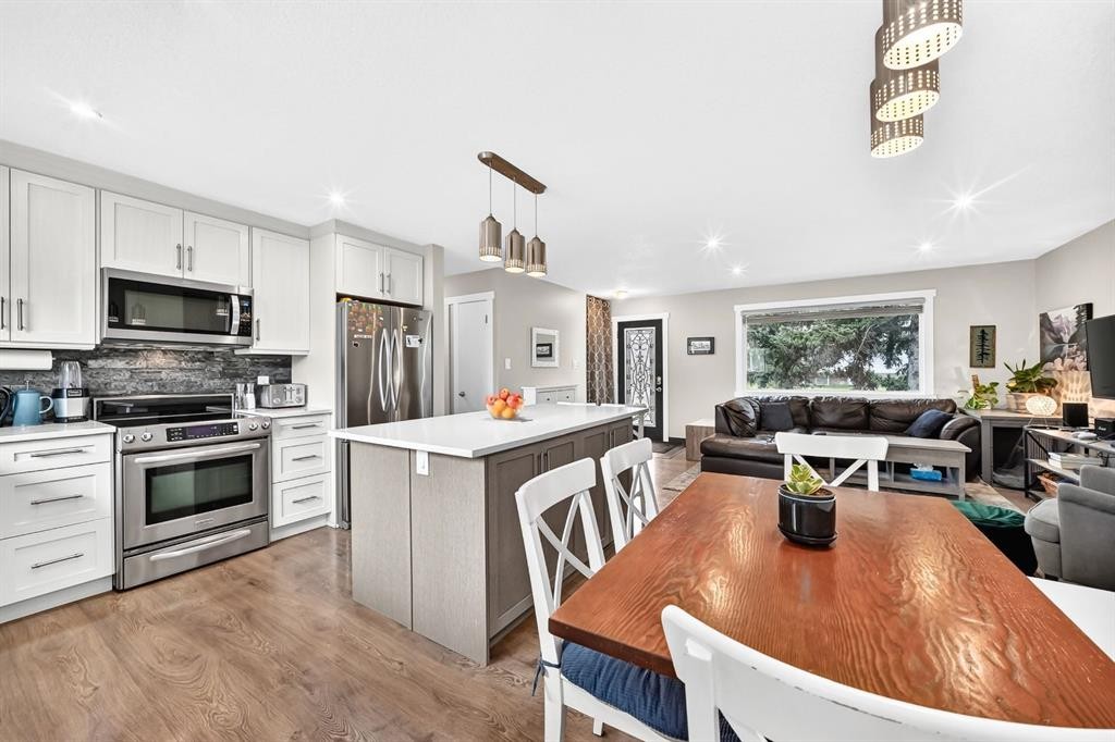 4824 41 Avenue Sw, Calgary, AB