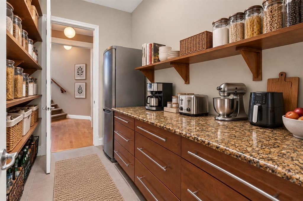 4 Norris Coulee Loop, De Winton, AB
