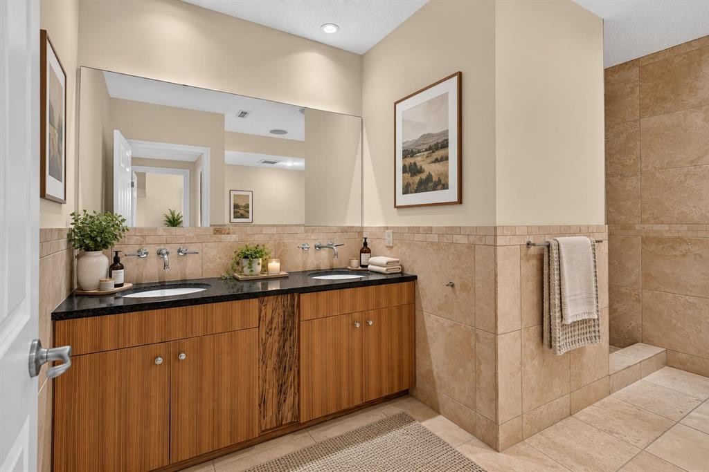 4 Norris Coulee Loop, De Winton, AB