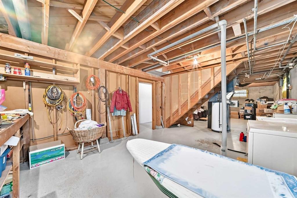 14 Carnarvon Way Nw, Calgary, AB
