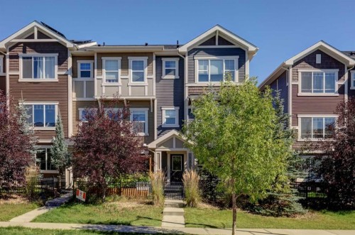 172 Sundown Road  Cochrane, AB T4C 2M5