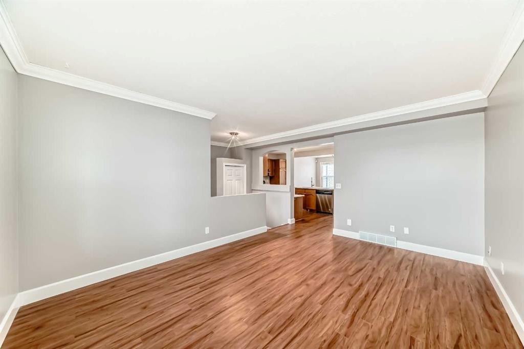 31 Coventry Road Ne, Calgary, AB