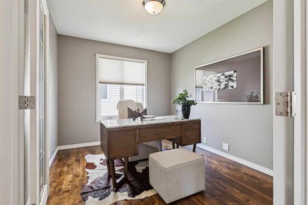 400 Sienna Park Drive Sw, Calgary, AB