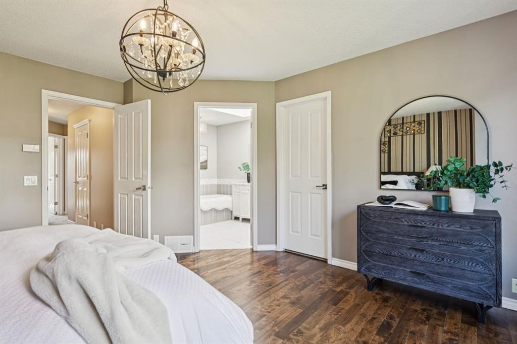 400 Sienna Park Drive Sw, Calgary, AB