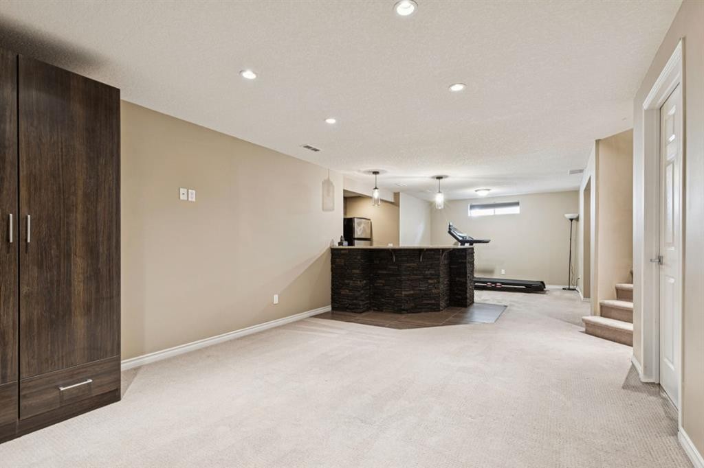 400 Sienna Park Drive Sw, Calgary, AB