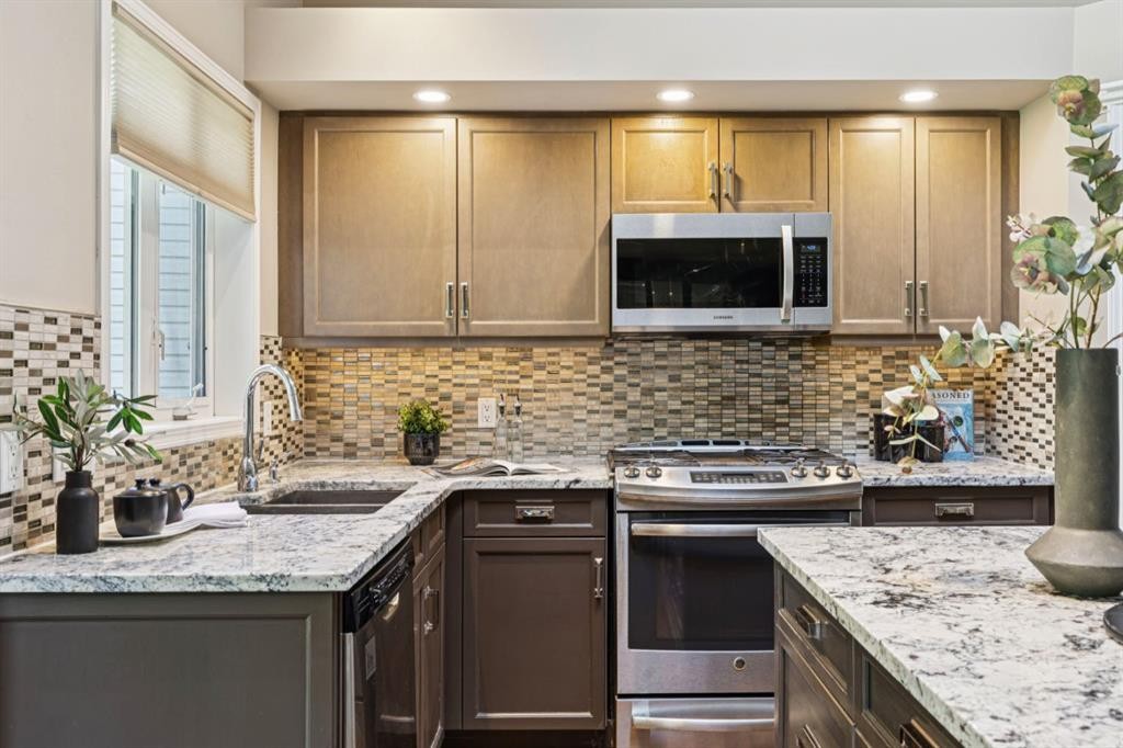 400 Sienna Park Drive Sw, Calgary, AB