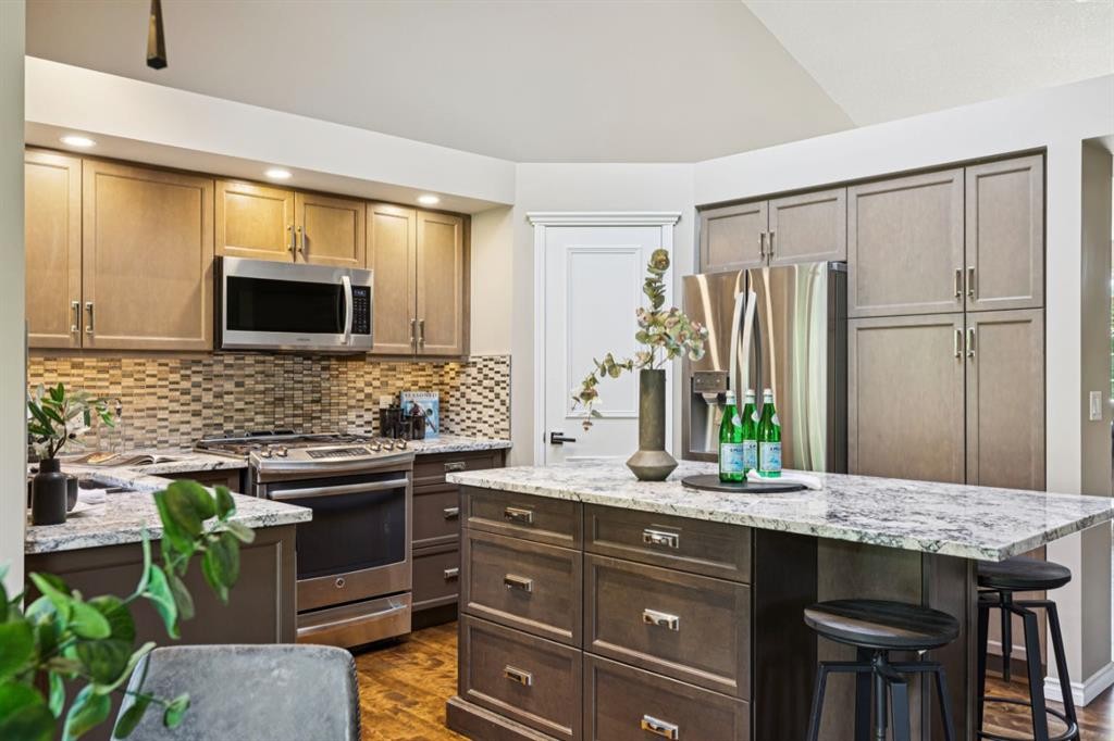 400 Sienna Park Drive Sw, Calgary, AB
