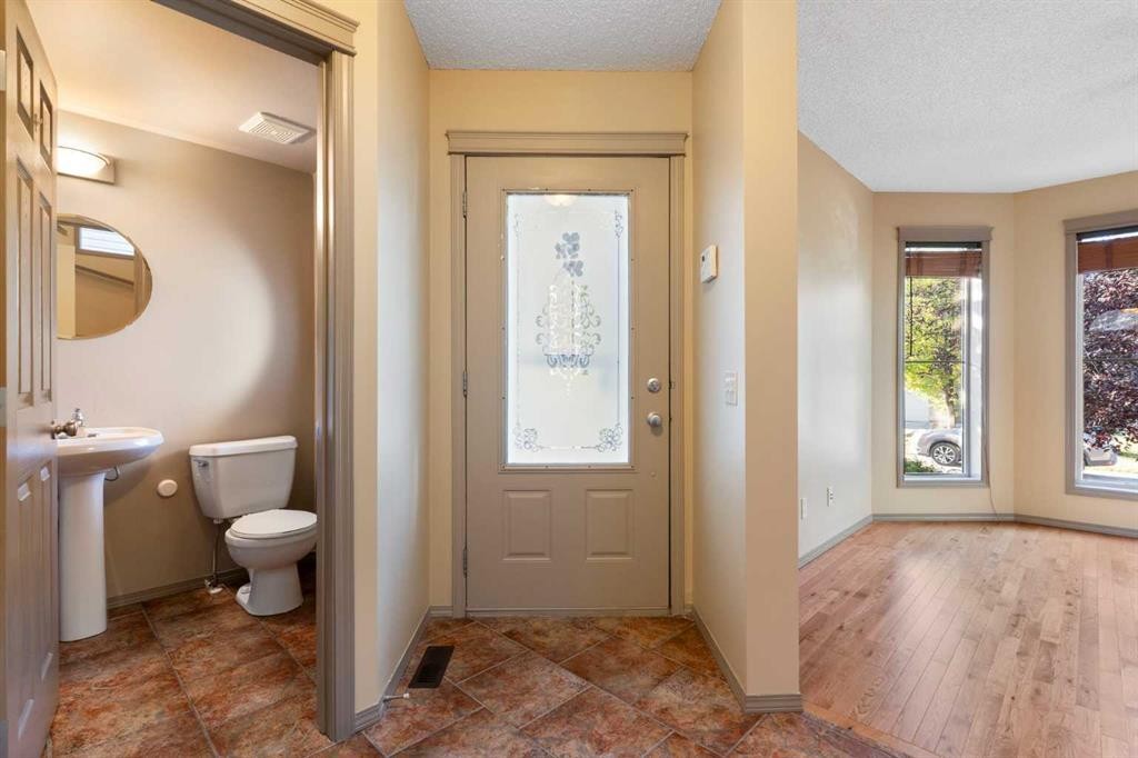 12 Tuscany Springs Circle Nw, Calgary, AB