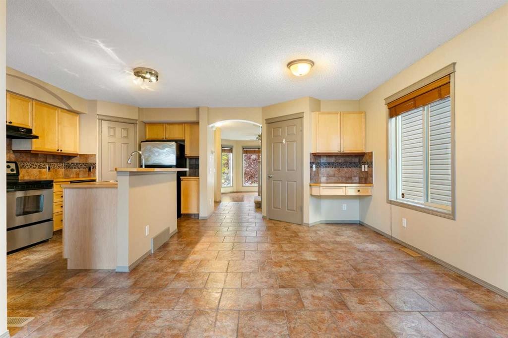 12 Tuscany Springs Circle Nw, Calgary, AB
