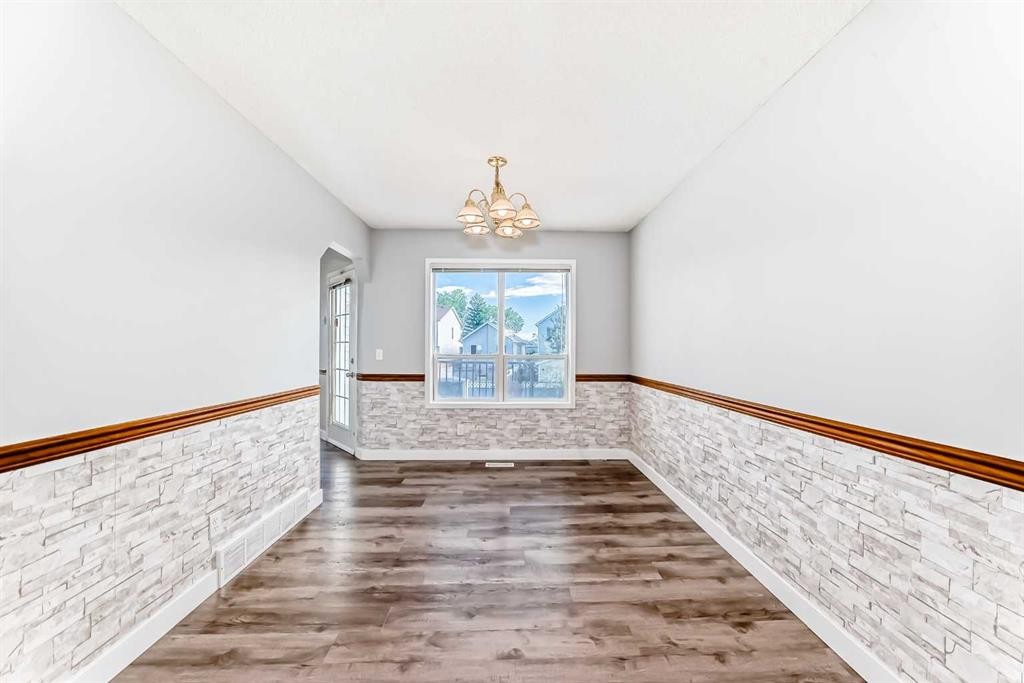 10800 Hidden Valley Drive Nw, Calgary, AB