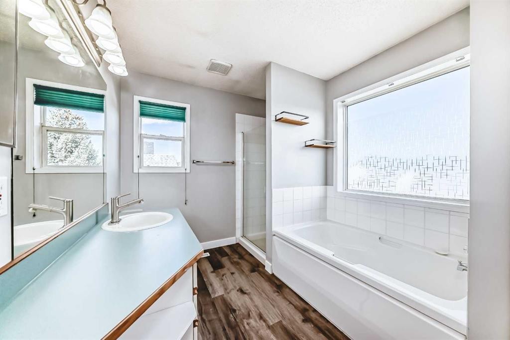 10800 Hidden Valley Drive Nw, Calgary, AB