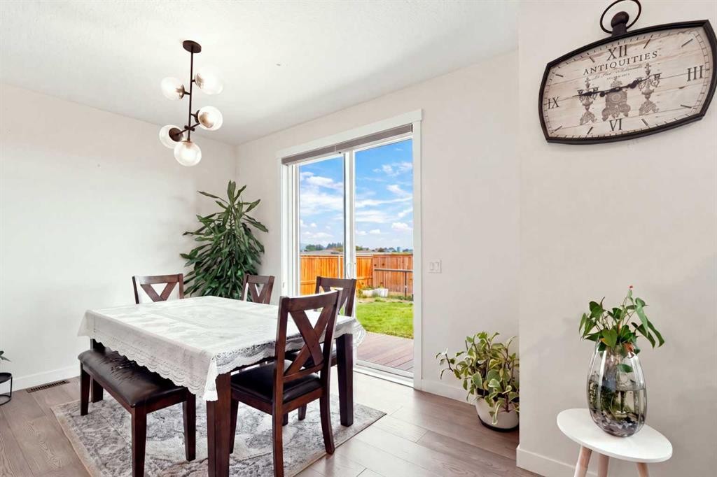 170 Chelsea Road, Chestermere, AB - Indoor Photo Showing Dining Room