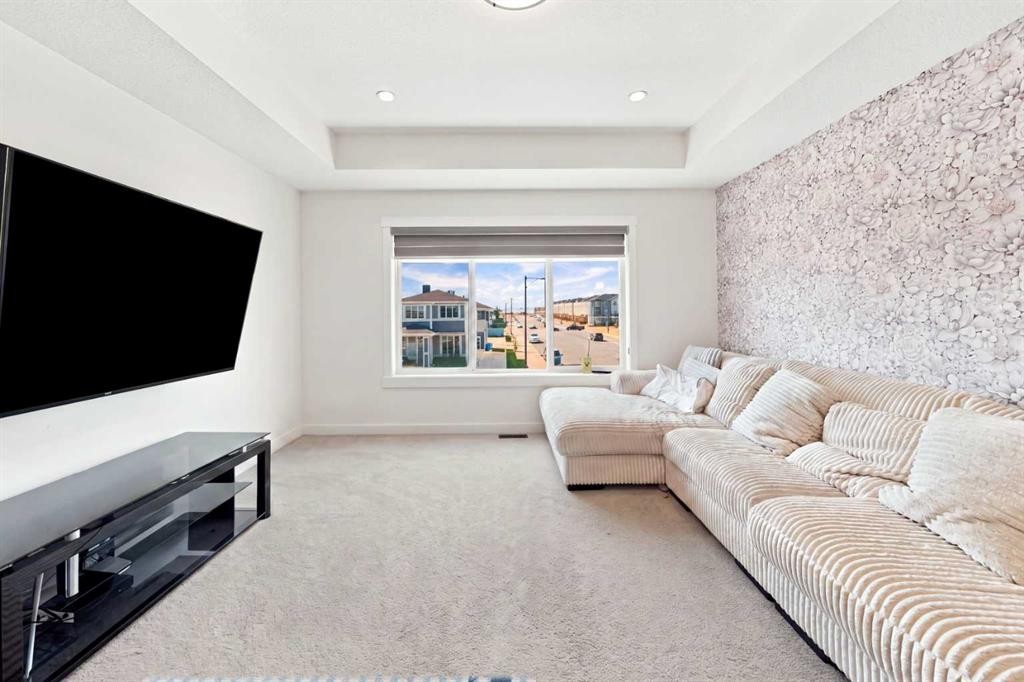 170 Chelsea Road, Chestermere, AB - Indoor Photo Showing Living Room