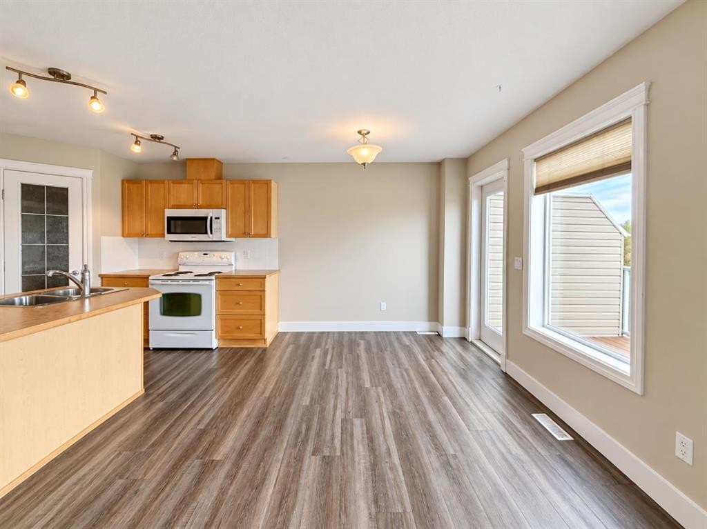 11-2002 22 Avenue, Bowden, AB