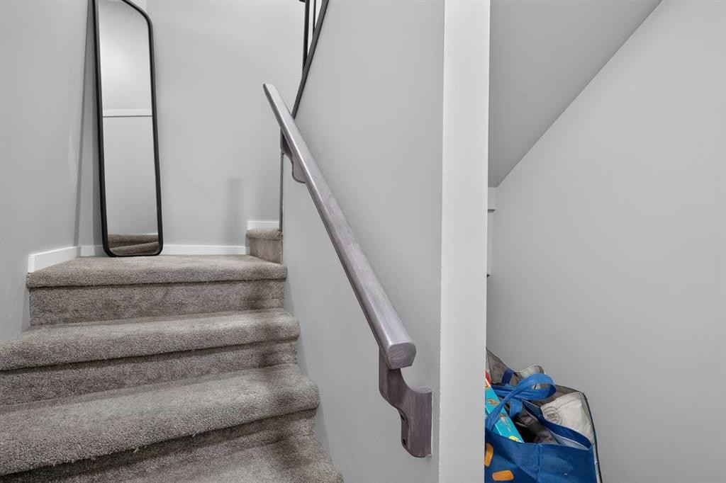 1611-2520 Palliser Drive Sw, Calgary, AB