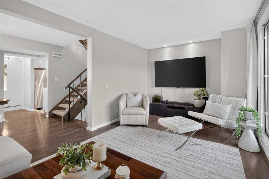 1611-2520 Palliser Drive Sw, Calgary, AB